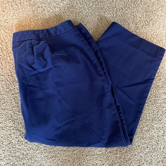 Docker Capris - Picture 2 of 4